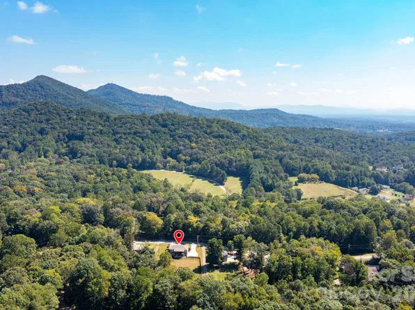 139 Ridge Rd, Candler, NC 28715