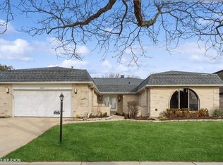 4360 Lindenwood Ln, Northbrook, IL 60062