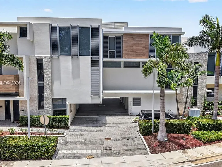 3750 Yacht Club Dr #Townhouse 5 — Photo 69