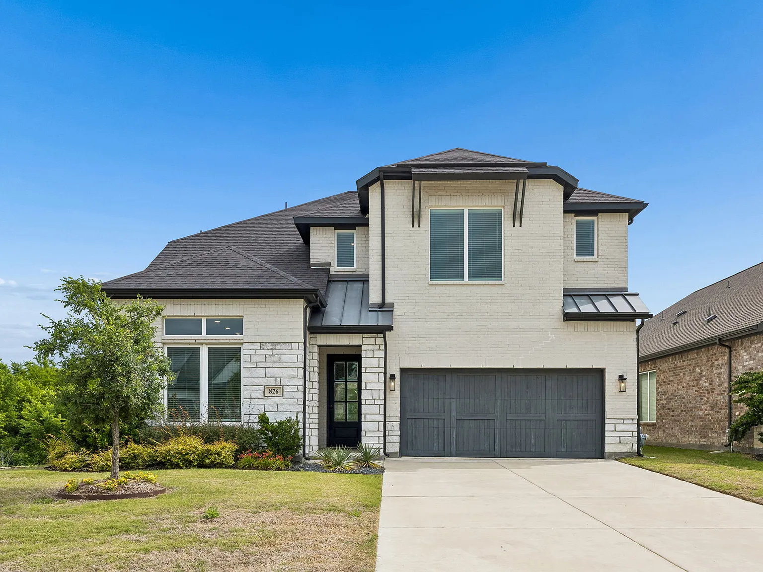 826 Marathon Ct — Photo 1
