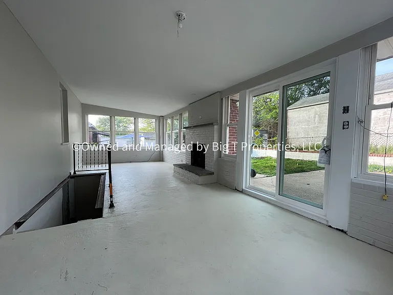 1601 E Latimer Pl — Photo 7