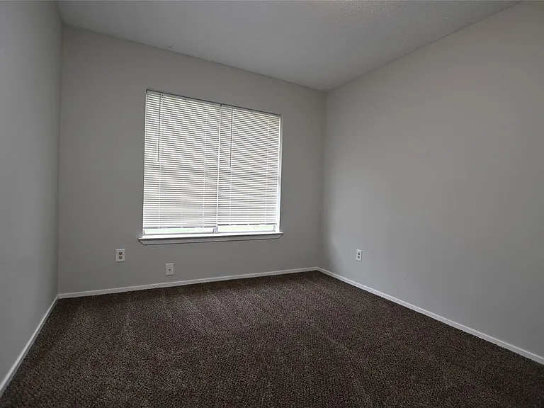 6702 Garden Canyon Dr — Photo 9