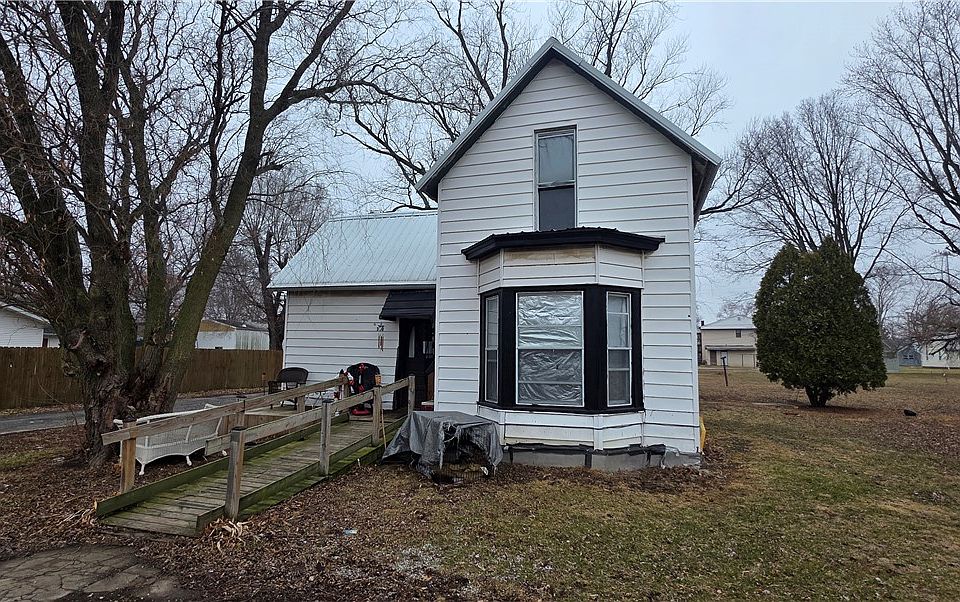 1st image of 113 N May St