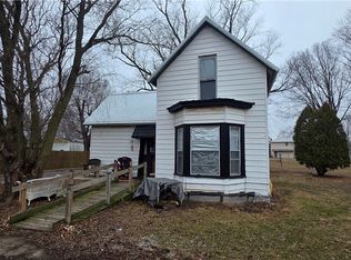 113 N May St, Potomac, IL 61865