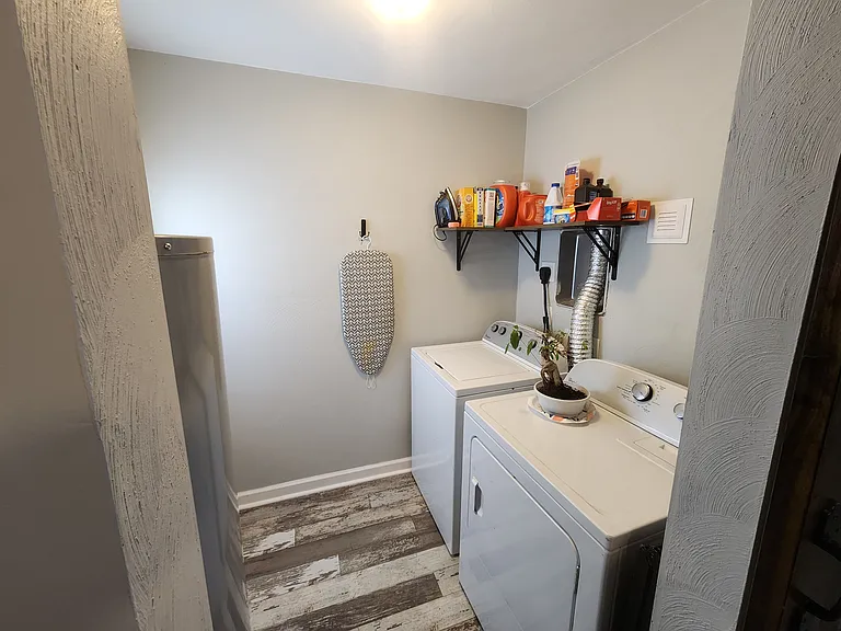 815 Wright Ave — Photo 4