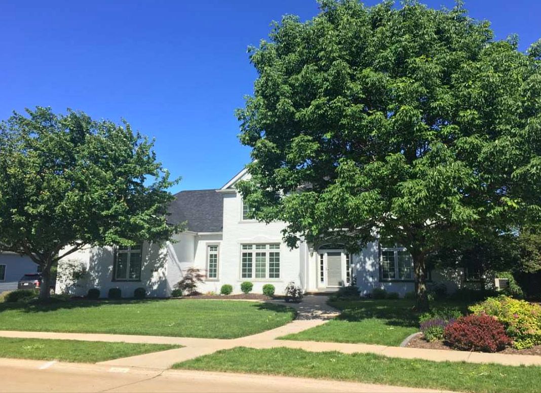 2226 Lundy Ln, Bettendorf, IA 52722 Zillow
