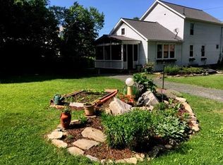 73 Washington St, Becket, MA 01223