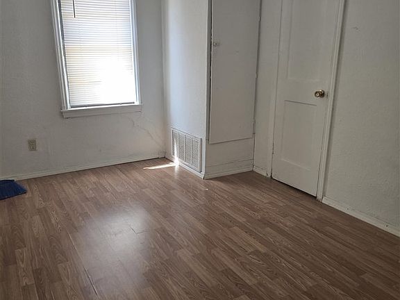 5th image of 409 N 15th St