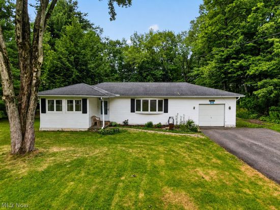 13480 Shady Ln, Chesterland, OH 44026
