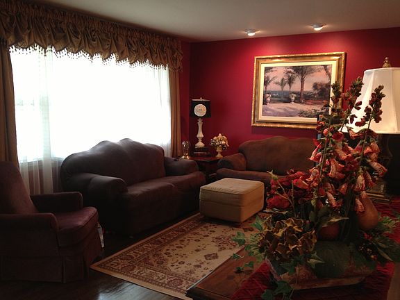 2nd image of 216 Linden Dr