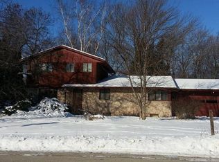 1125 Niesen Rd, Port Washington, WI 53074