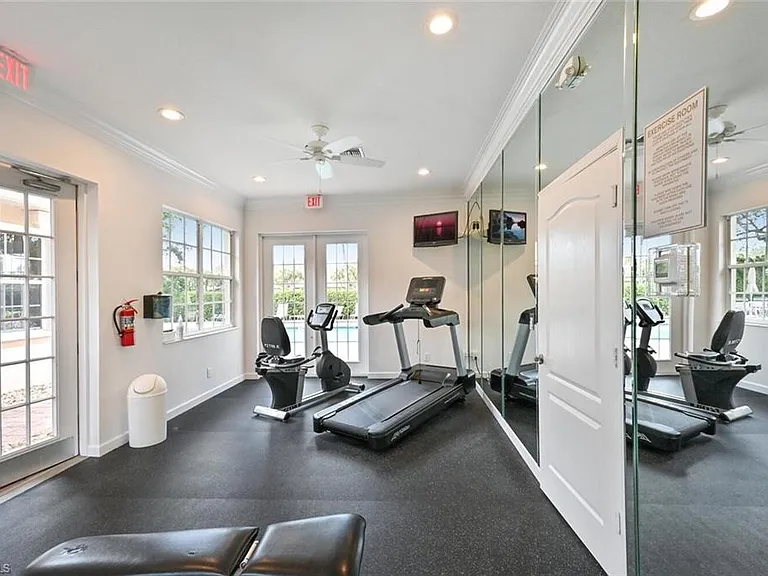 2383 Ravenna Blvd #Penthouse 202 — Photo 39