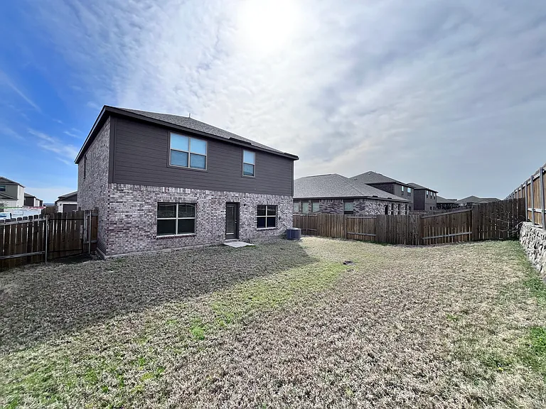312 Tranquil Ln — Photo 34