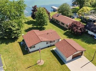 564 Acorn Trl, Horton, MI 49246