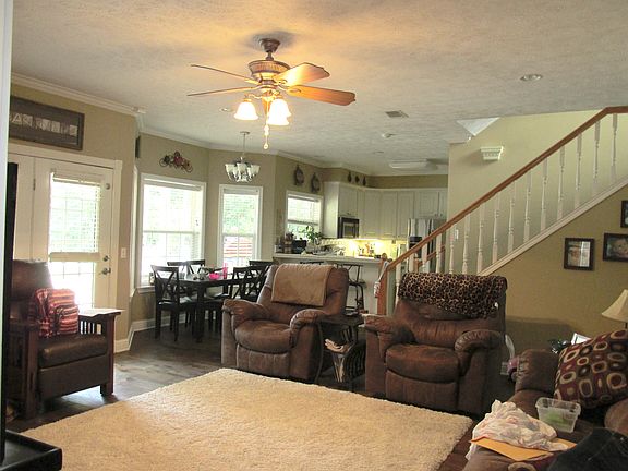 4th image of 8072 Fm 1638