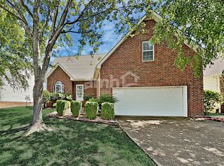 2006 Bairnsdale Dr, Thompsons Station, TN 37179