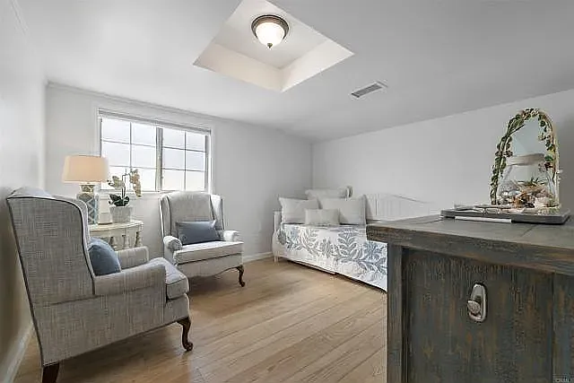 166 Ebony Ave — Photo 20