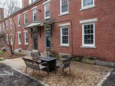 79 Pleasant Street #2, Manchester, NH, 03101