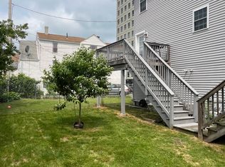 75 Townsend St, Worcester, MA 01609