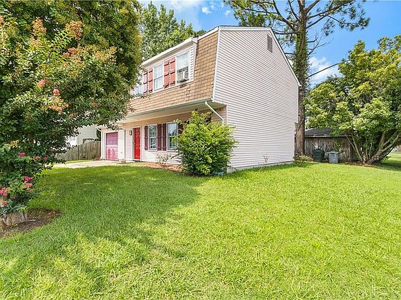 3rd image of 13 Royston Dr