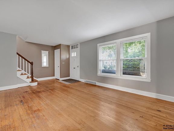3rd image of 1745 N 76th Ave