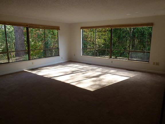 3rd image of 20214 132nd Ave NE