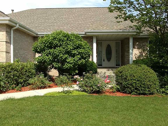 2nd image of 1242 Brook Hill Close