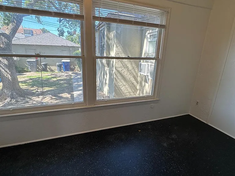 330 W Olive Ave — Photo 7