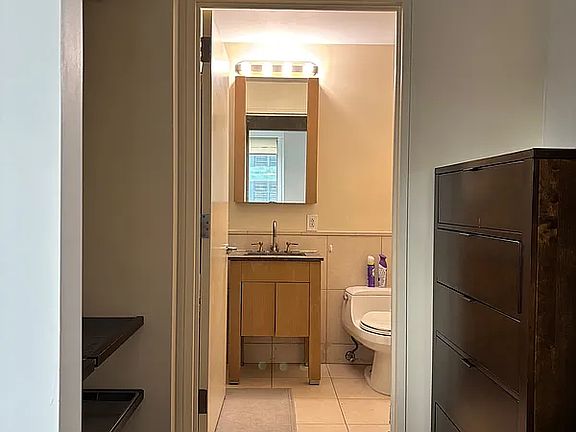 4th image of 350 W 42nd St APT 24J