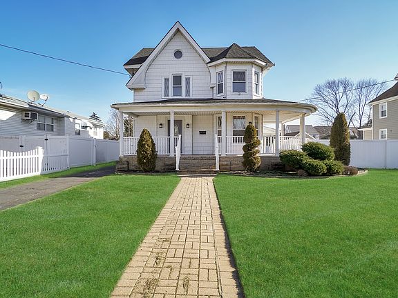 2nd image of 108 N Ocean Ave