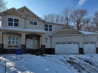 7068 128th St W, Apple Valley, MN 55124