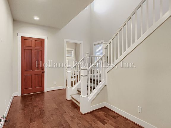 5th image of 17435 SW Forest Hollow St