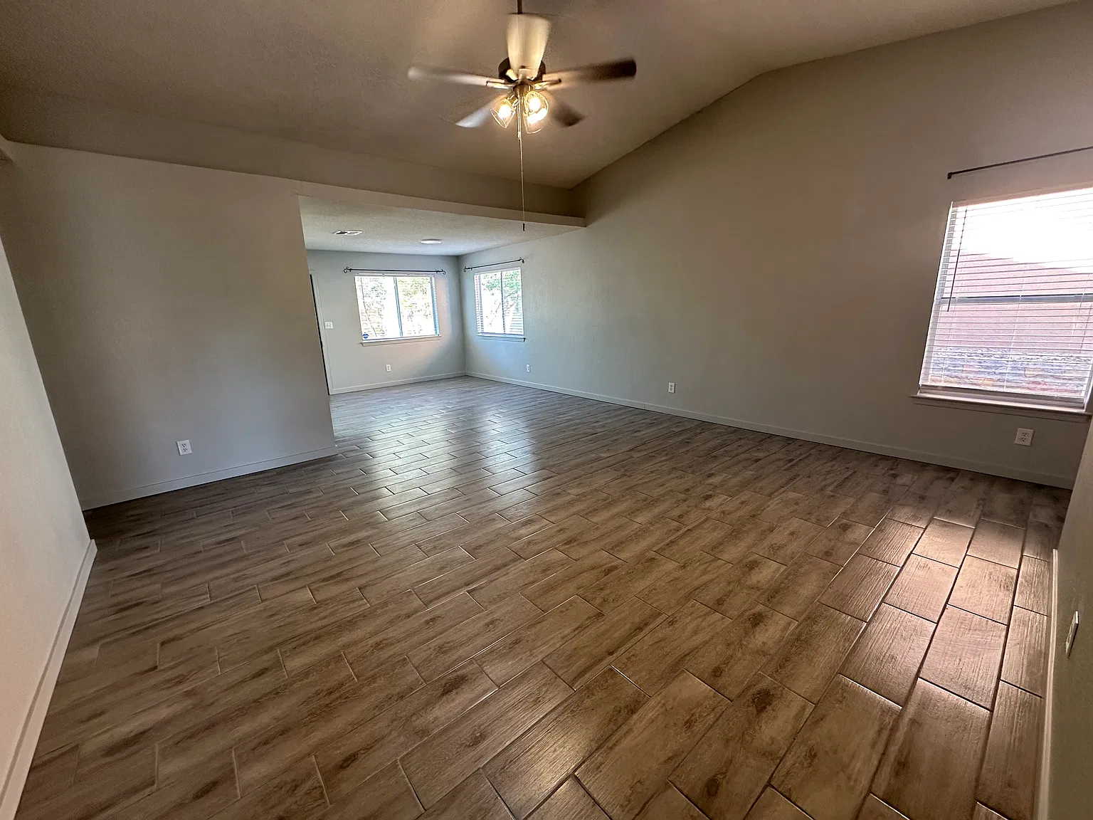 3 bed, 1326 sqft, $1,700 — Photo 3
