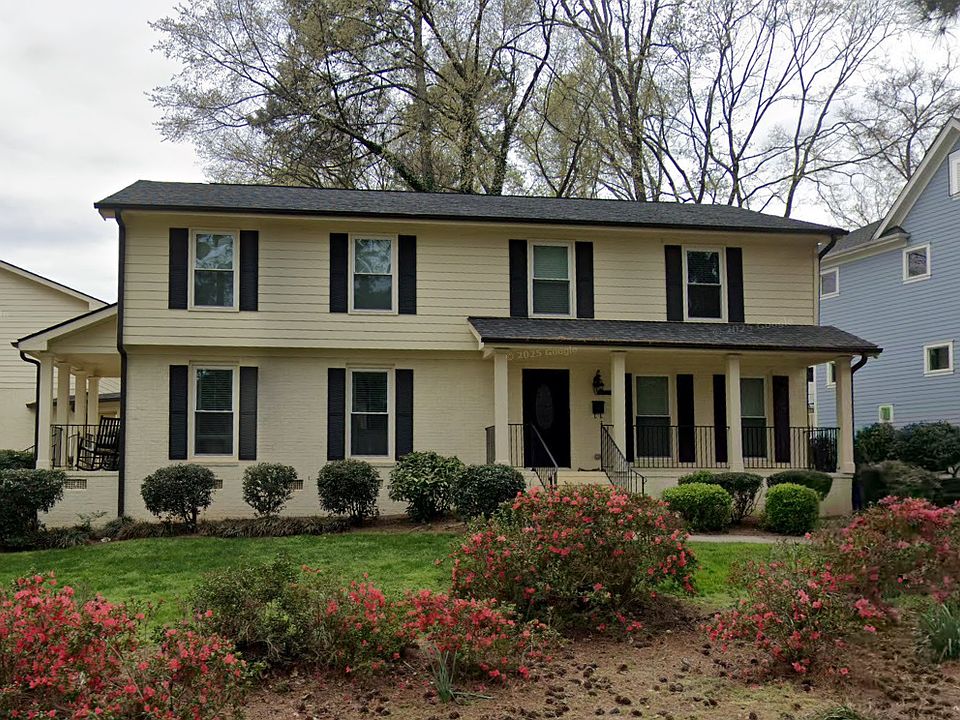 Frontal Exterior & Porch