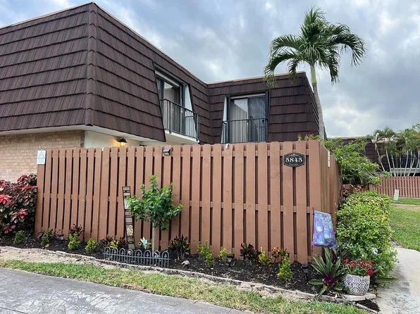 5845 SE Riverboat Dr, Stuart, FL 34997