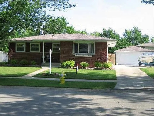 3105 191st St photo 1