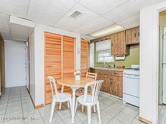 3rd image of 14 Preston Ave