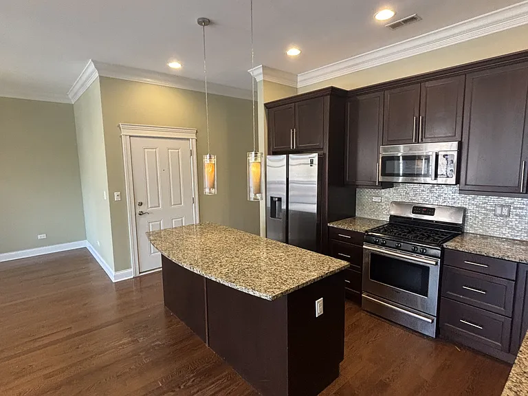 212 N Halsted St #2 — Photo 3