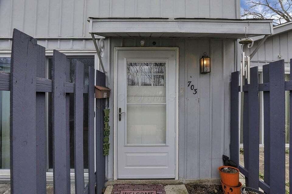 1st image of 703 Cherry Hollow Rd #B