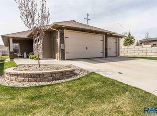 1815 W Dunbar Pl, Sioux Falls, SD 57108