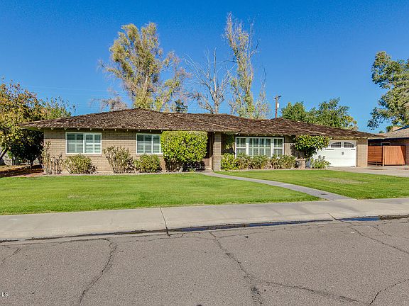 3rd image of 3048 S Fairway Dr