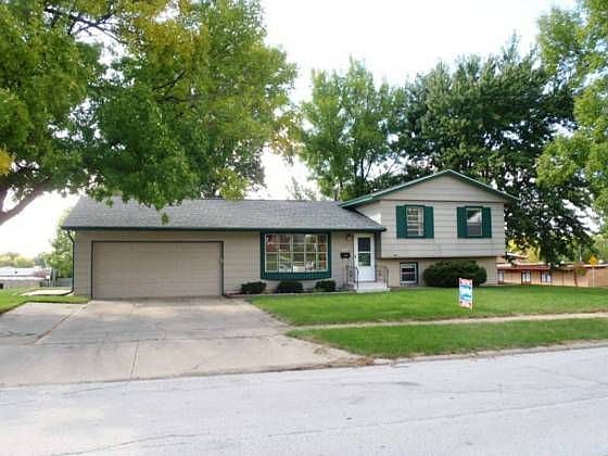 1st image of 2405 Melrose Dr