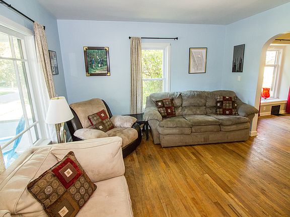 2nd image of 430 W Spruce Ave