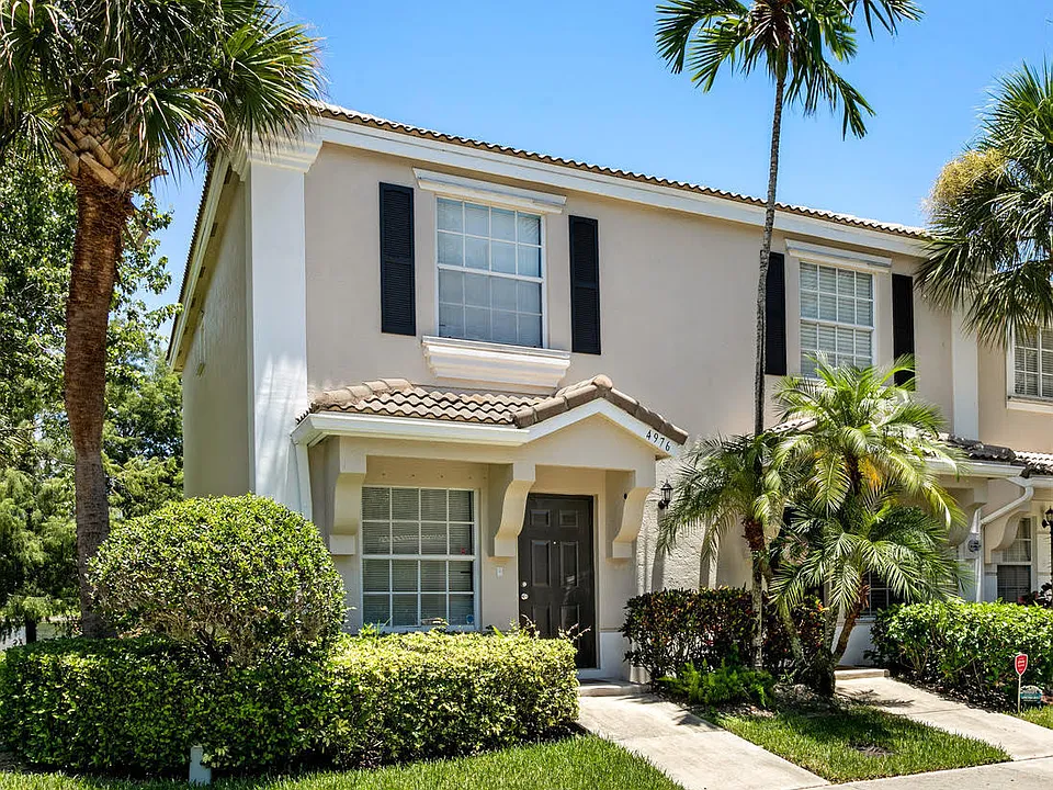 4976 Palmbrooke Cir