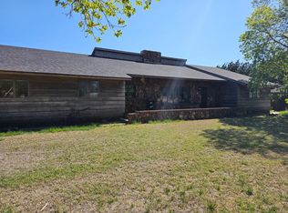 660 E 14th St, Larned, KS 67550