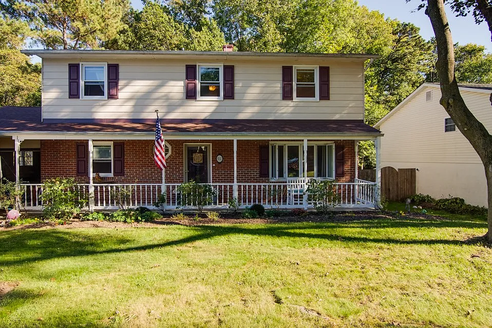 511 Maple Ridge Ln photo 1
