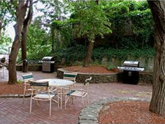 3rd image of 99 Pond Ave APT 315