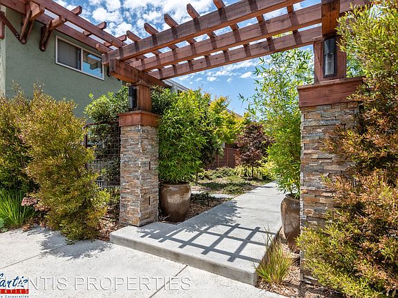 3rd image of 457 Acalanes Dr APT 7