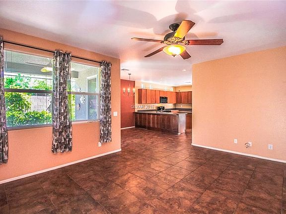3rd image of 10569 Moultrie Ave