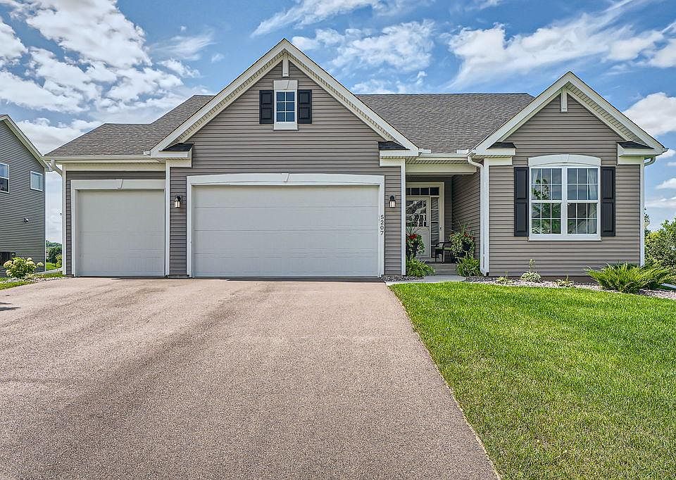 1st image of 5207 Greenwood Ln